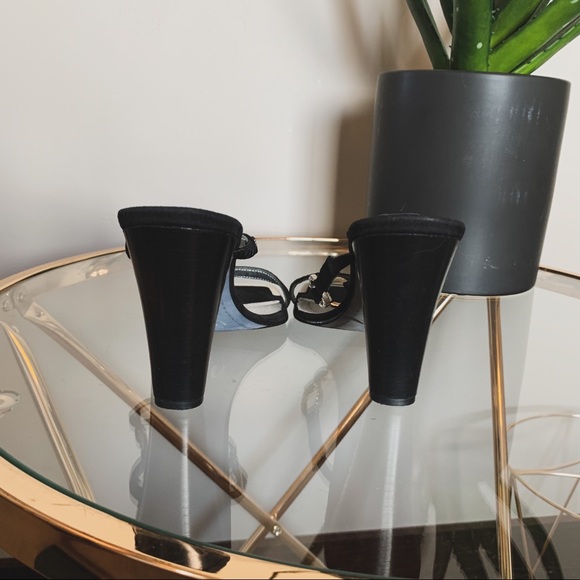 Vintage Donald Pliner Heels - Picture 5 of 8